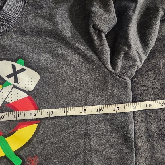 Adidas Chicago Blackhawks Gray Sweatshirt Womens Small - Picture 8 of 9
